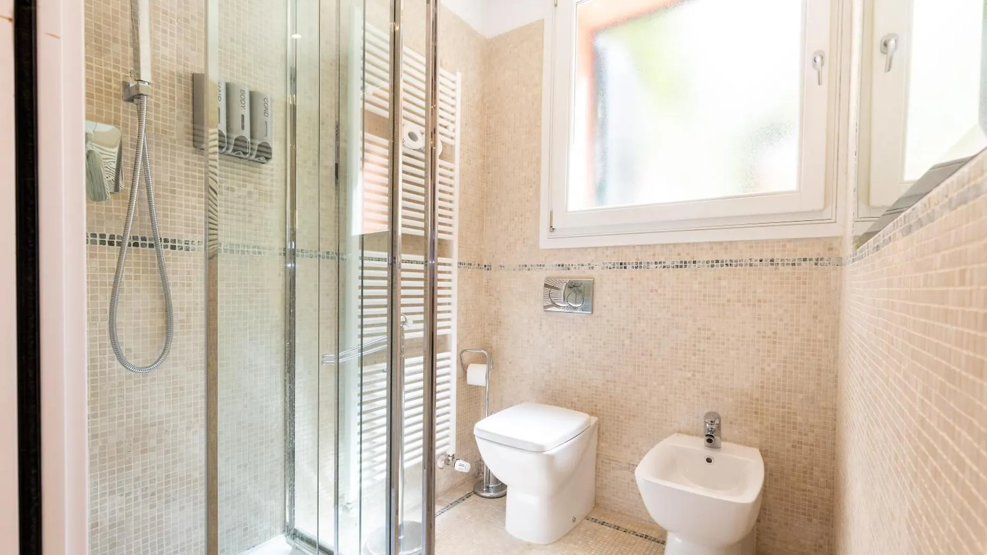 Isaia Garden -Private Garden Spa Bath Bolognarooms Tatil Evi