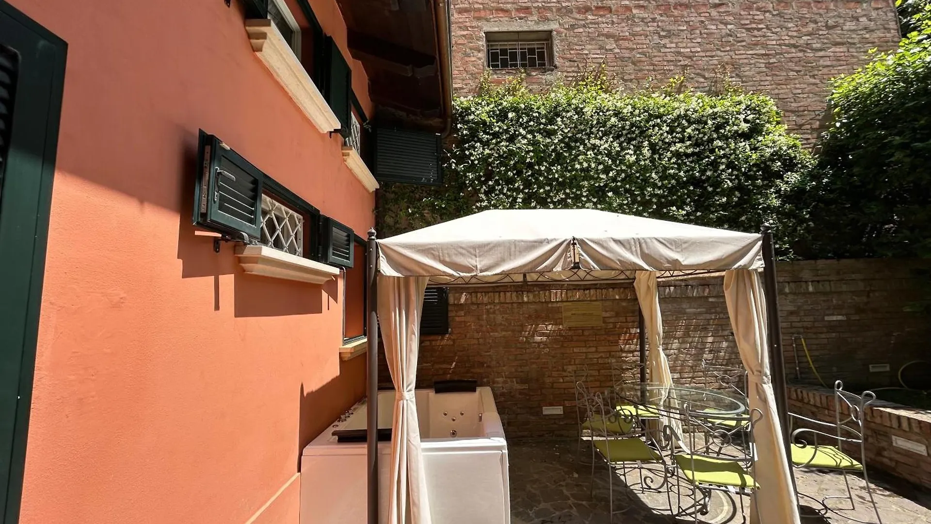 Tatil Evi Isaia Garden -Private Garden Spa Bath Bolognarooms