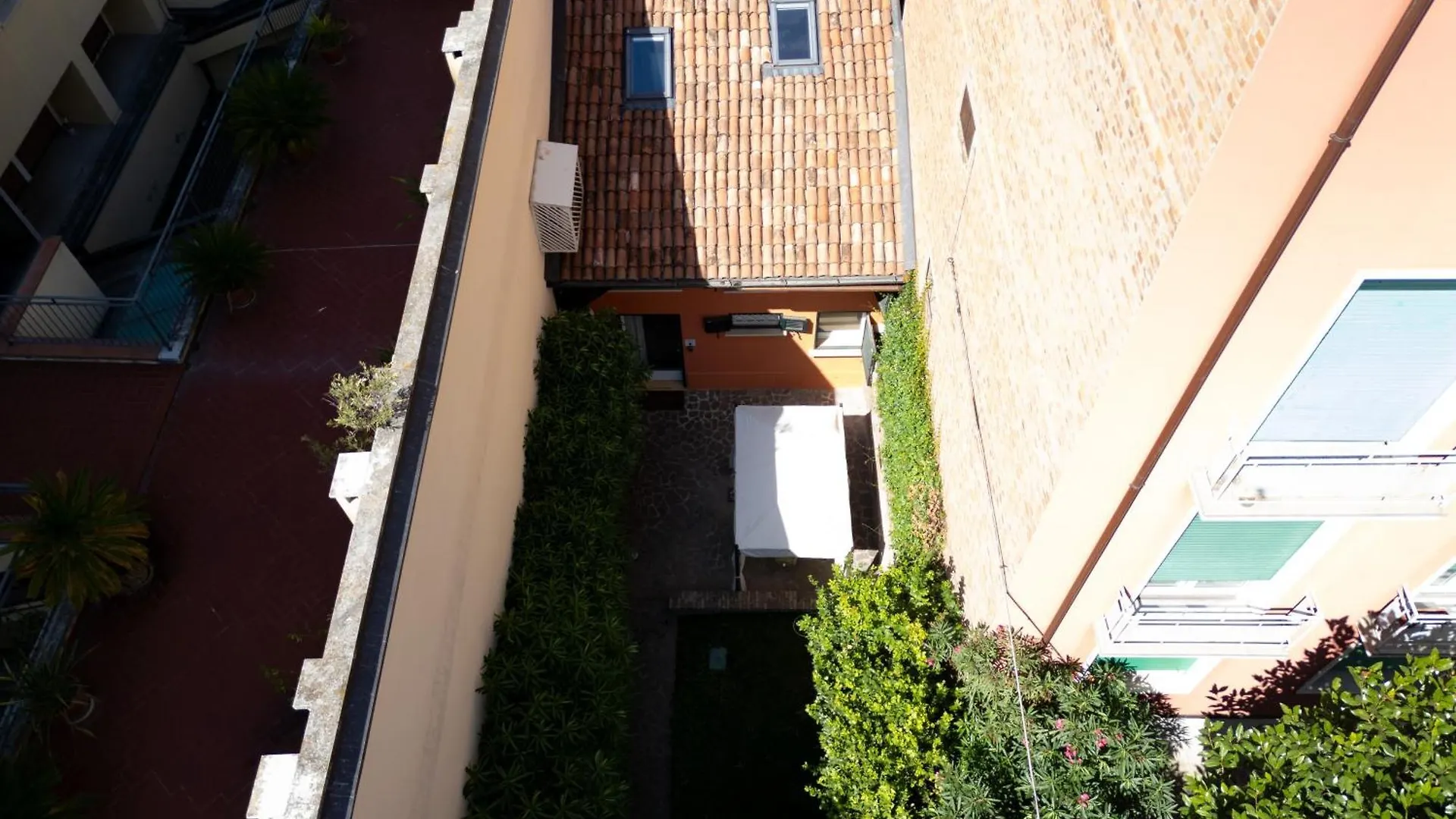 Holiday home Isaia Garden -Private Garden Spa Bath Bolognarooms Italy